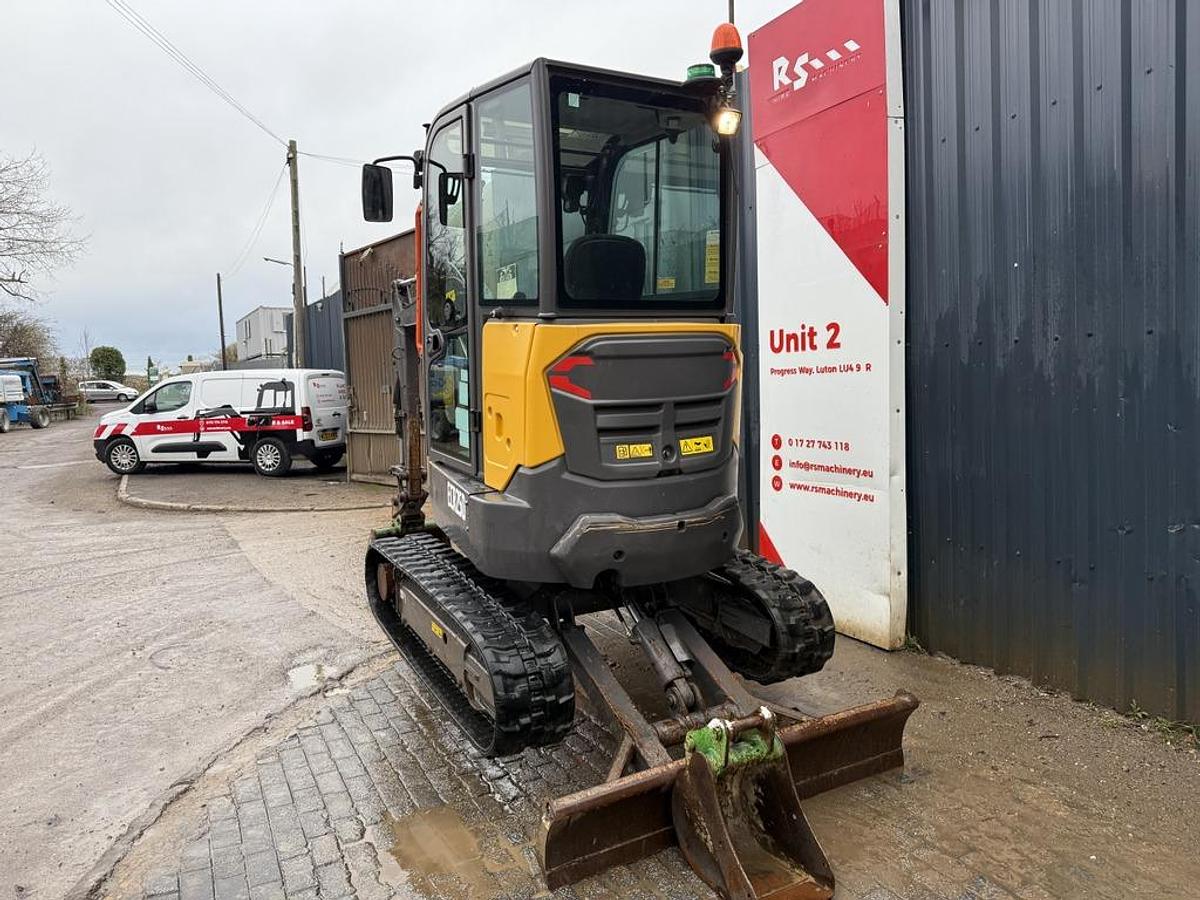Used Volvo ECR25D 2.5t Mini Excavator