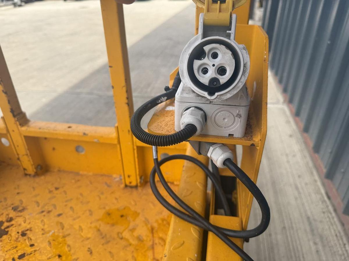 Used 2022 JCB S1930E