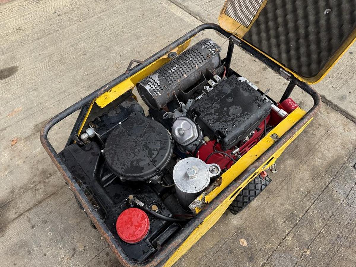 Used CompAir C14 1.4 m3/min Compressor