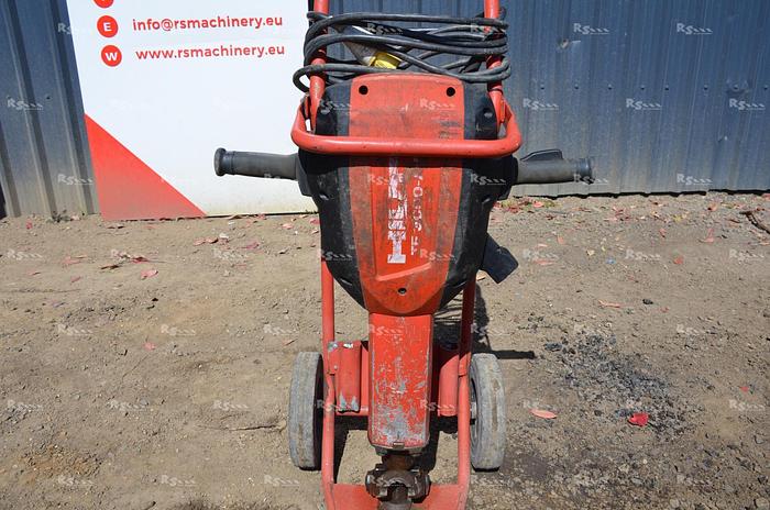 Used 2013 HILTI TE 3000-AVR Electric Breaker