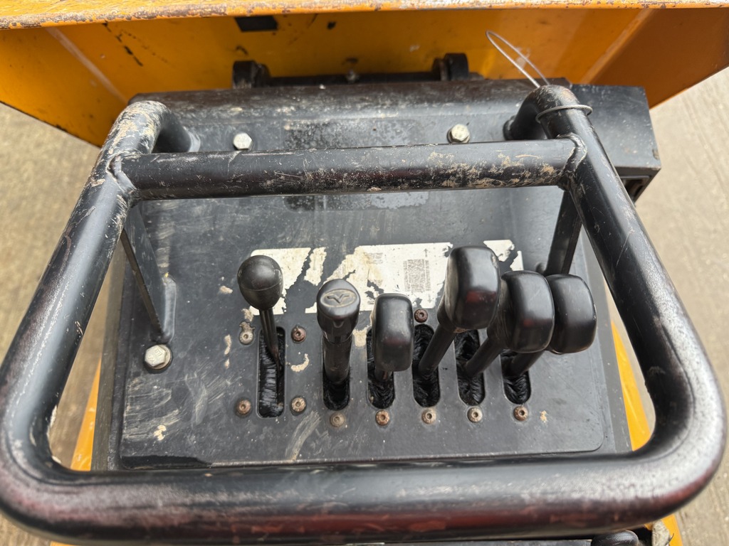 Used JCB Dumpster HTD5 Mini Dumper