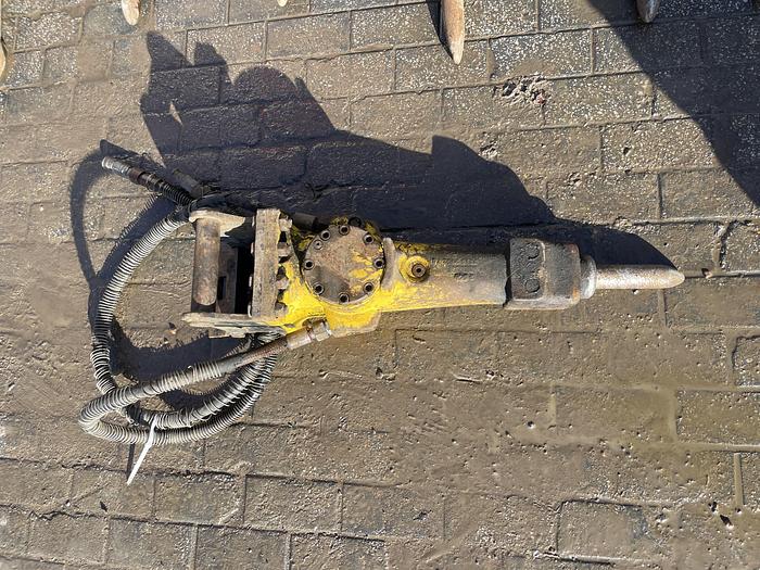 Used ATLAS COPCO SB102