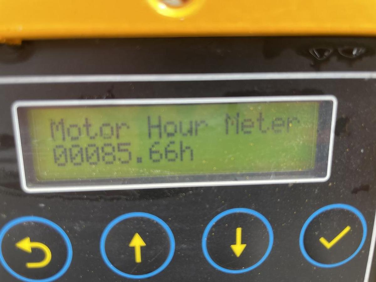 Used JCB S1930E 8m Electric Scissor Lift