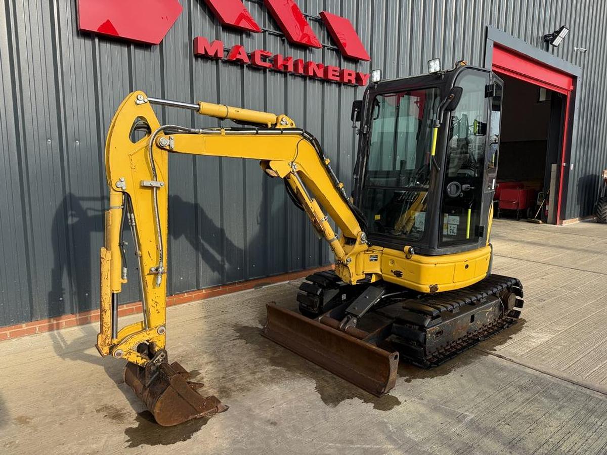 Used Komatsu PC26 MR-3 2.7t Mini Excavator