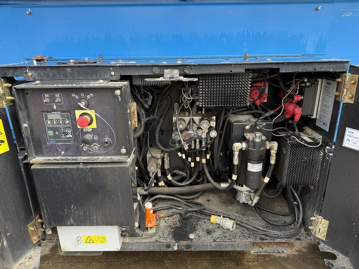 Used Genie GS4069 BE 14m Scissor Lift