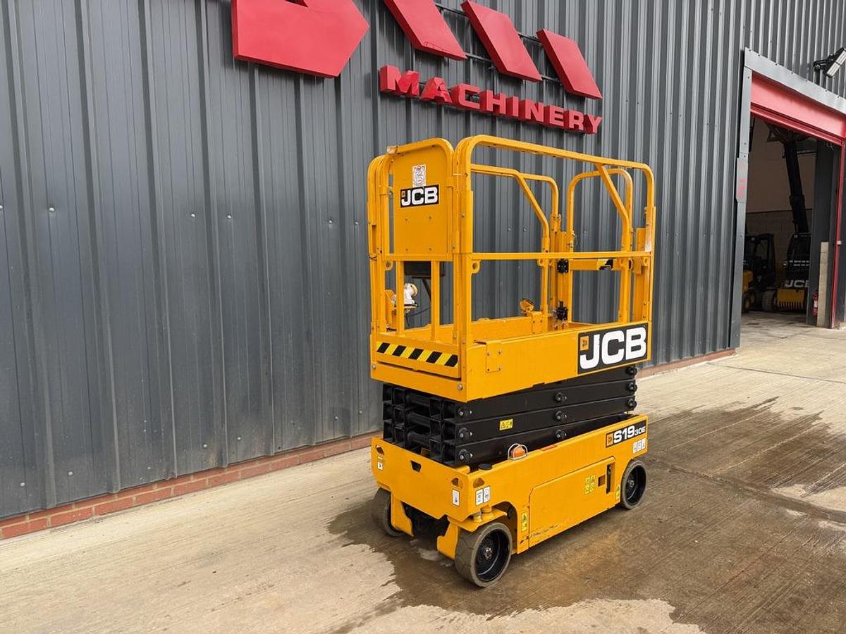 Used JCB S1930E 8m Electric Scissor Lift