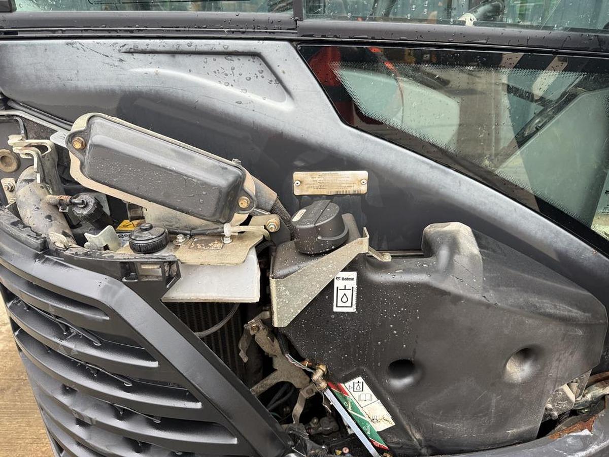 Used Bobcat E27Z 2.7t Mini Excavator