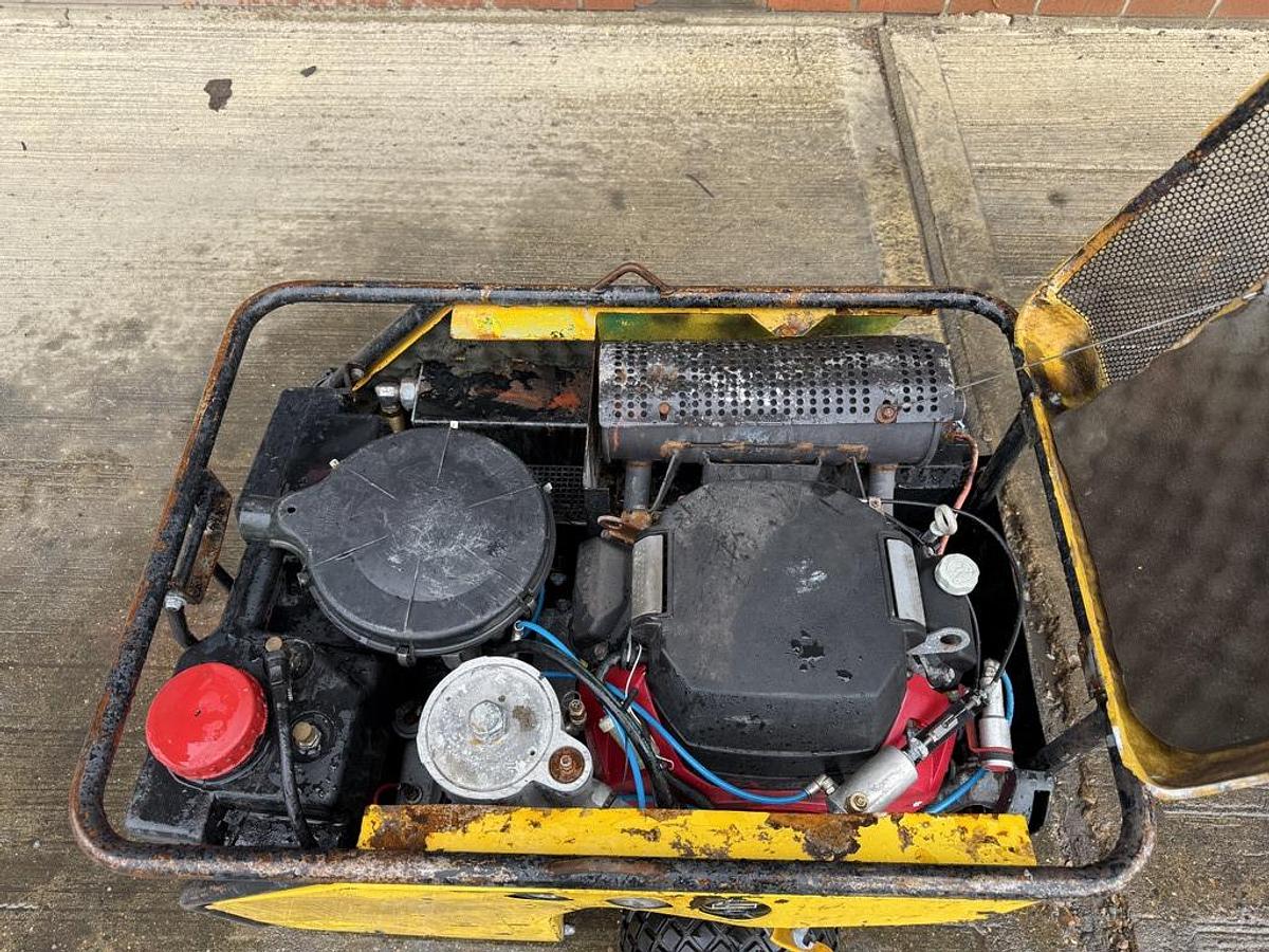 Used CompAir C14 1.4 m3/min Compressor