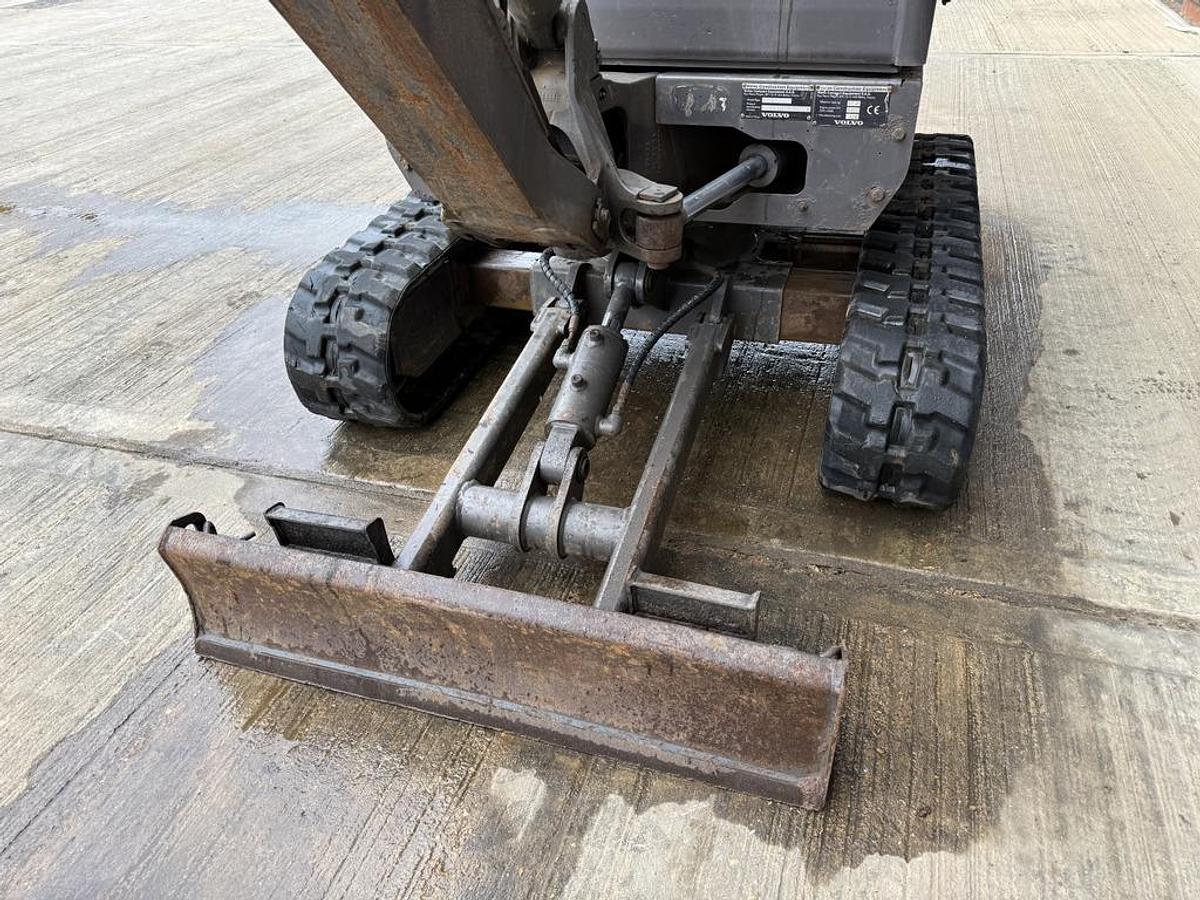 Used Volvo EC18D 1.8t Mini Excavator