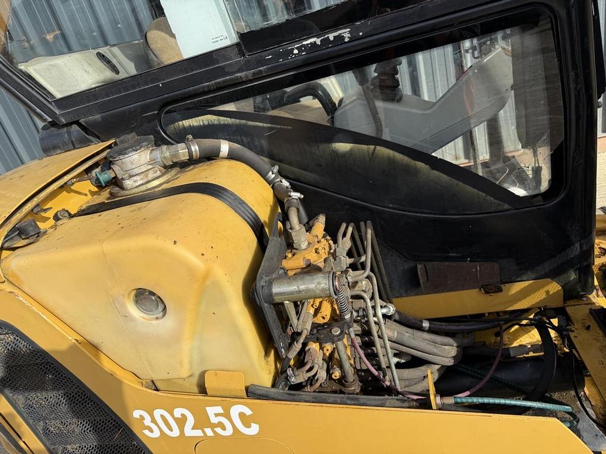 Used Caterpillar 302.5C 2.8t Mini Excavator