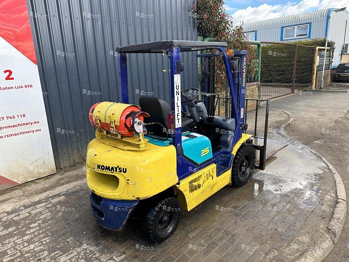 Used KOMATSU FG25 T-12