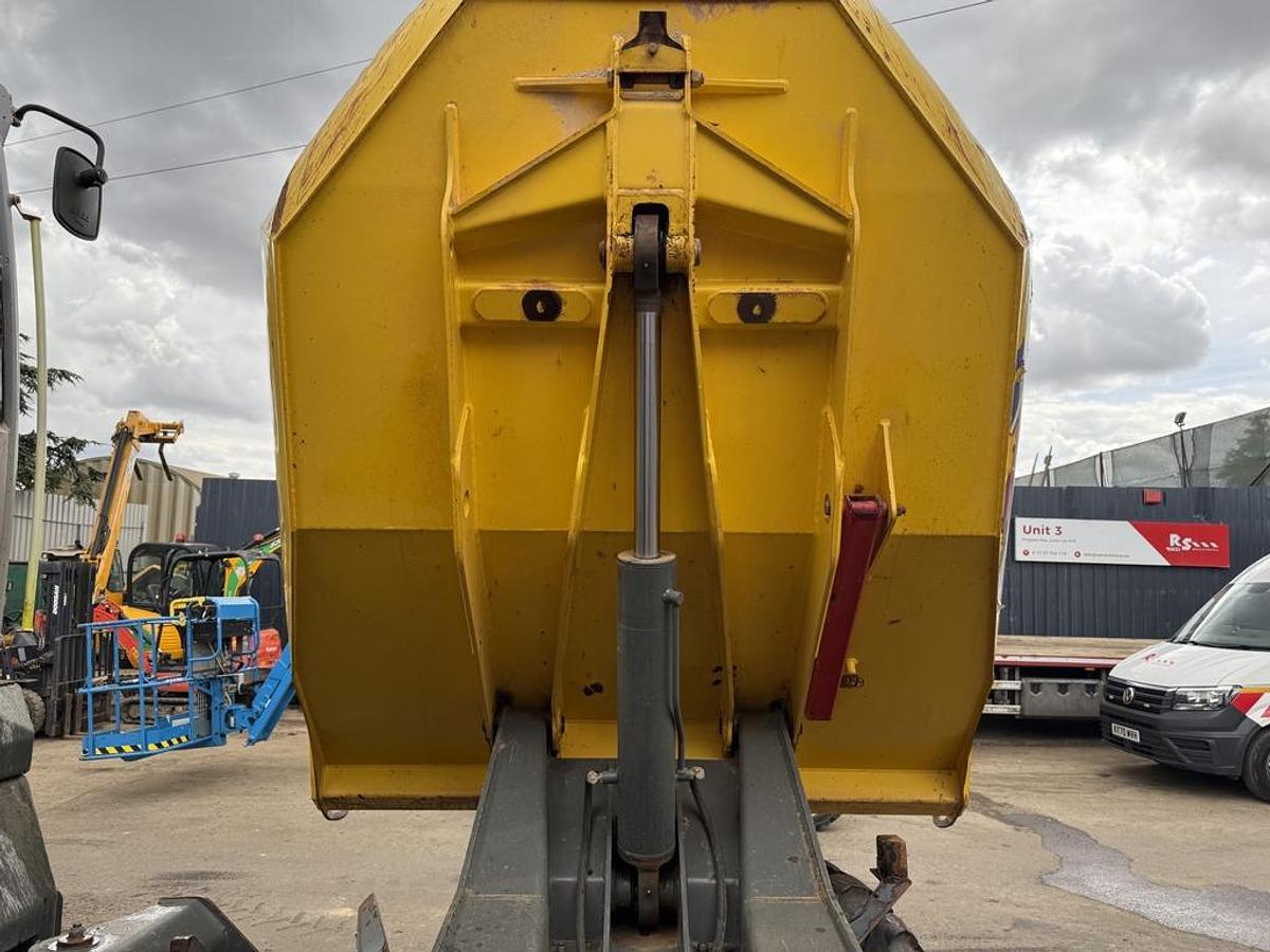 Used Wacker Neuson DW90 9 Ton Swivel Dumper