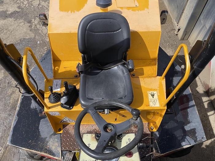 Used JCB 6TST