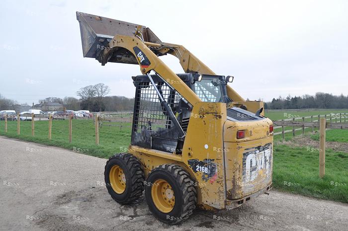 Used CATERPILLAR 216 B3