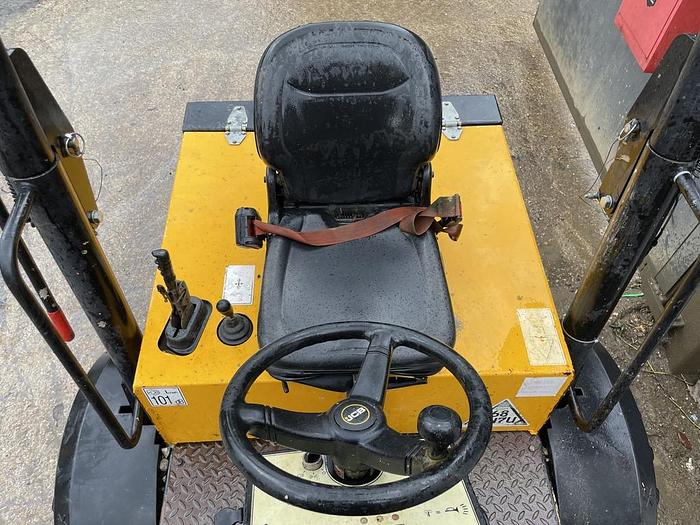 Used JCB 3TSTM