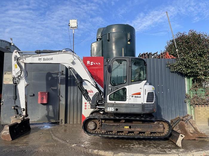 Used Bobcat E85 8.6t Midi Excavator