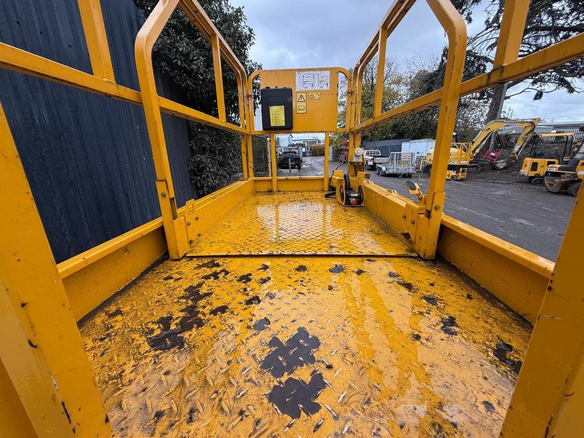 Used JCB S3246E 12m Electric Scissor Lift