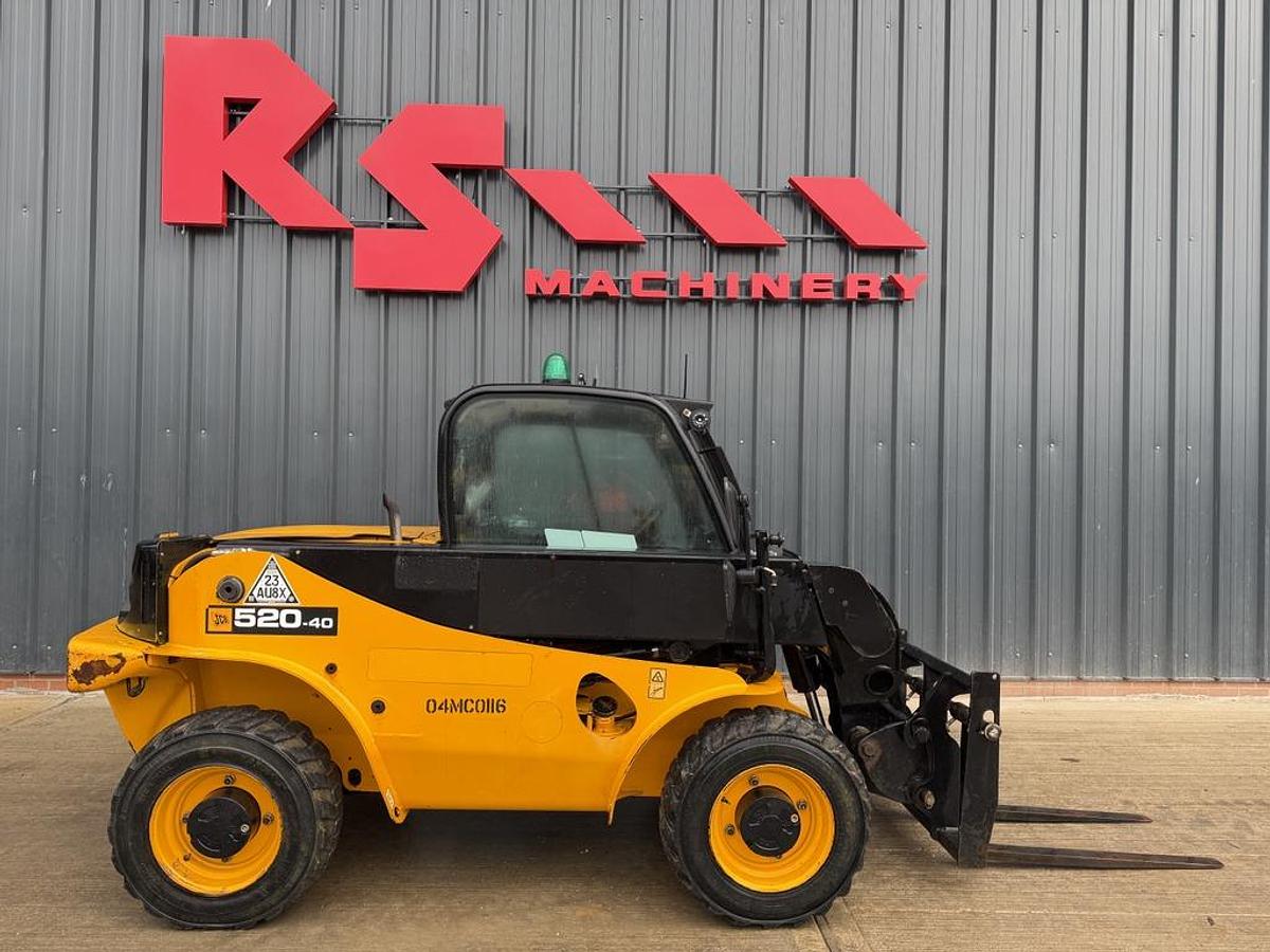 Used JCB 520-40 2t 4m Telehandler