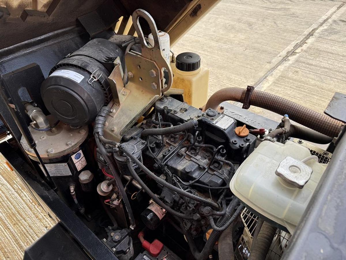 Used Doosan 7/41+ 4 m3/min Compressor