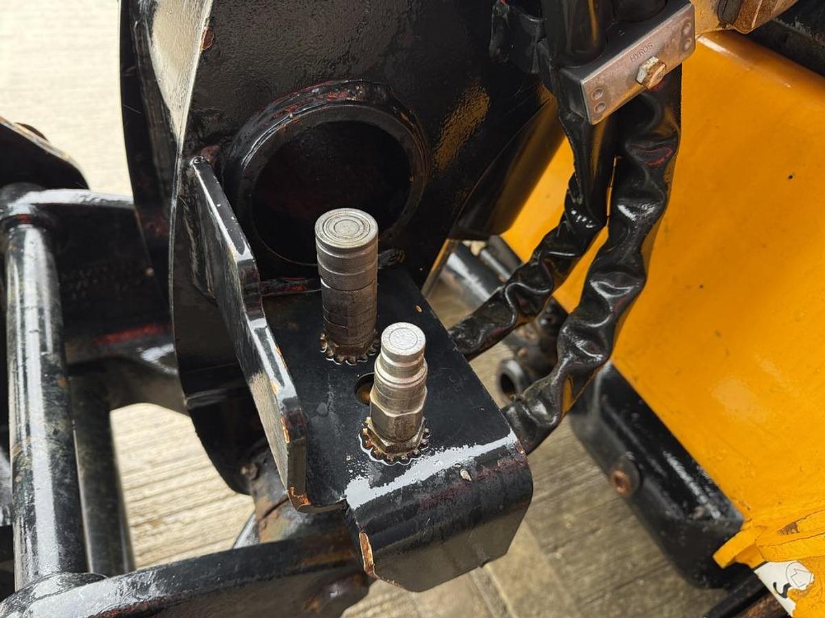 Used JCB 520-40 2t 4m Telehandler