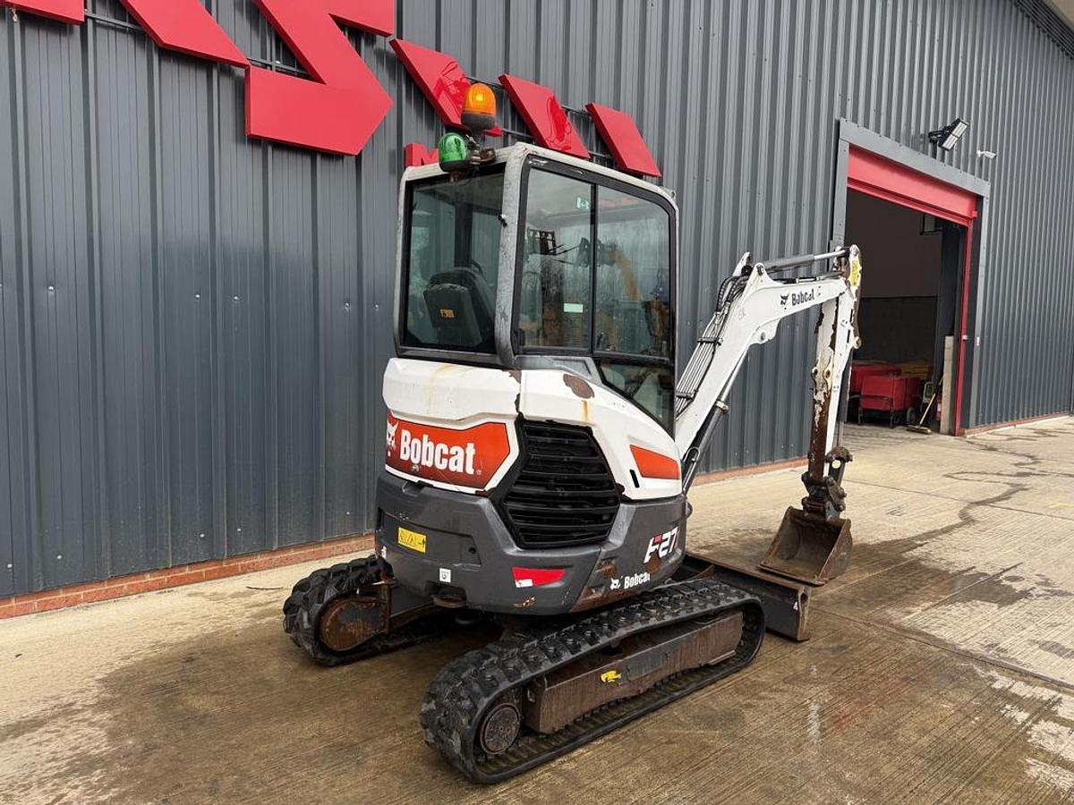 Used Bobcat E27Z 2.7t Mini Excavator