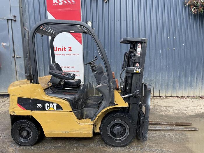 Used Caterpillar DP25N 2.5t Diesel Forklift