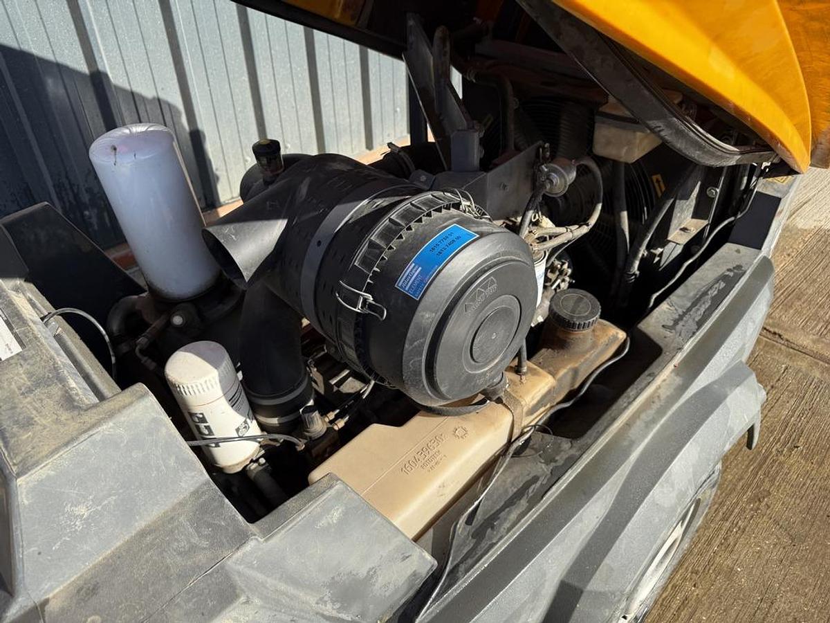 Used Atlas Copco XAS67 3.6 m3/min Compressor