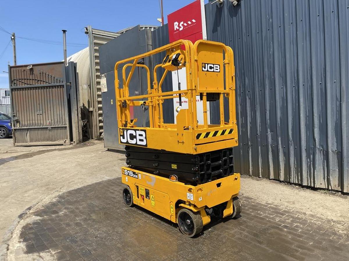 Used JCB S1930E 8m Electric Scissor Lift