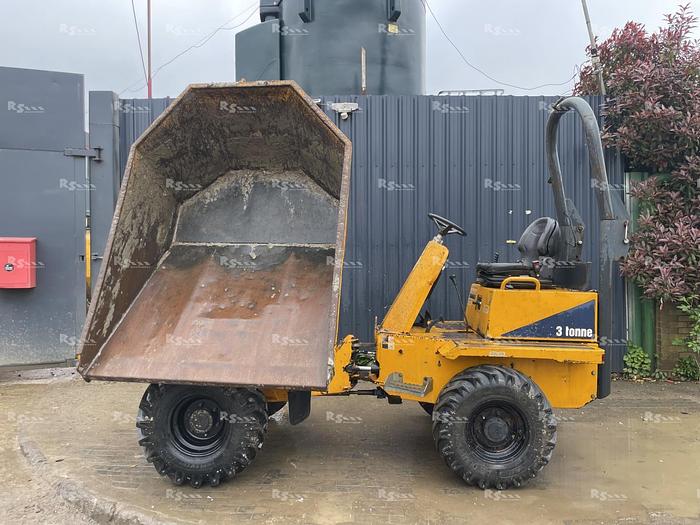 Used THWAITES 3 TONNE SWIVEL
