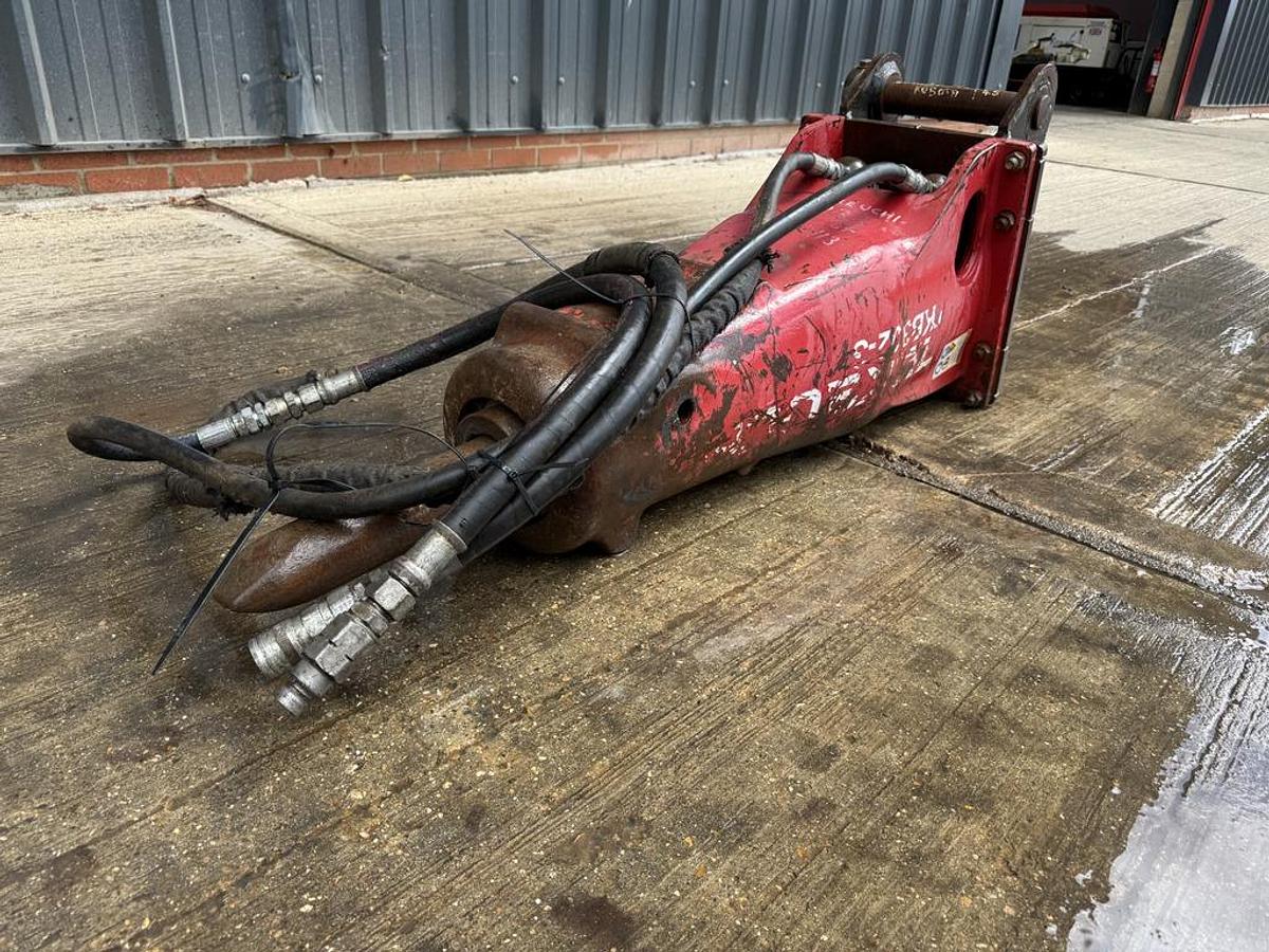 Used Takeuchi TKB302-S 3,4 - 8,0 t Hydraulic Breaker