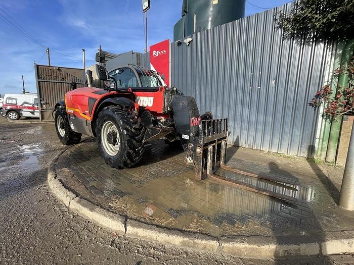 Used Manitou MT 1135 11m Telehandler