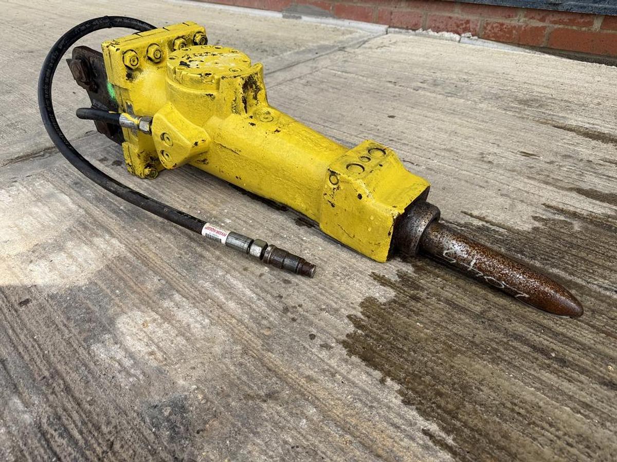 Used Epiroc SB 102 1,1 - 3,0 t Hydraulic Breaker