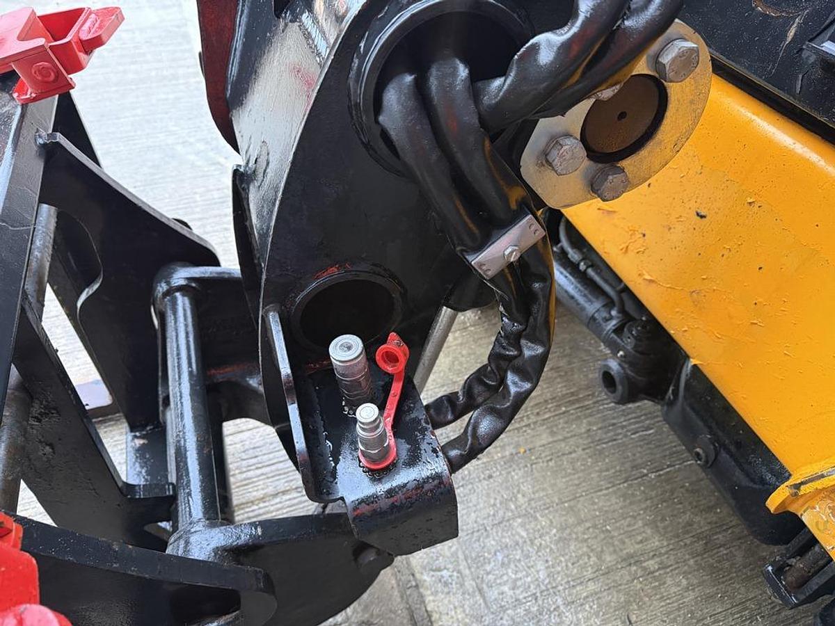 Used JCB 520-40 2t 4m Telehandler