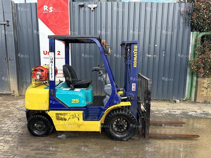 Used KOMATSU FG25 T-12