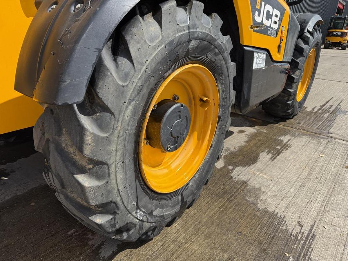 Used JCB 541-70 7m Telehandler