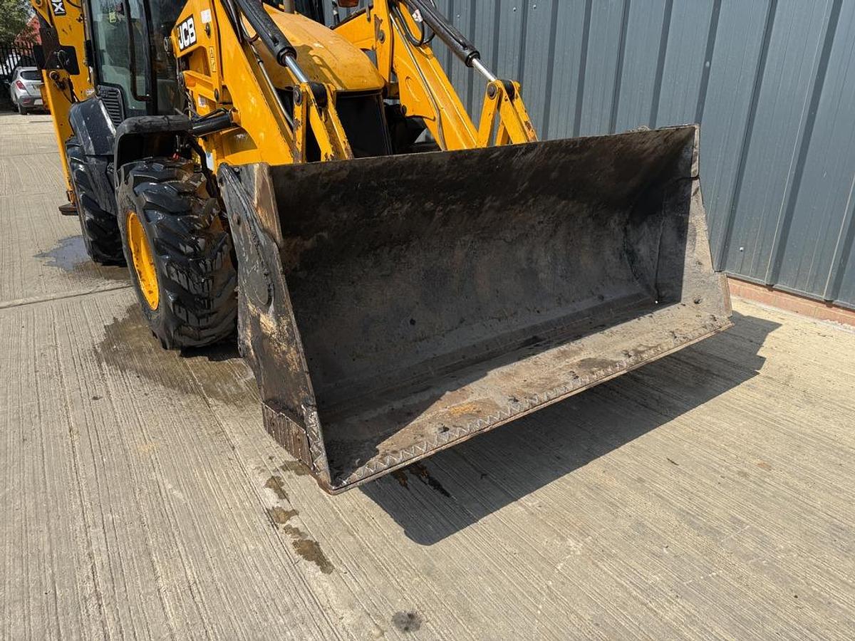 Used JCB 3CX Compact Backhoe Loader