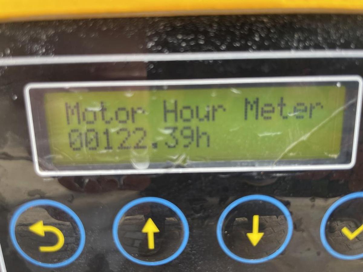 Used JCB S3246E 12m Electric Scissor Lift