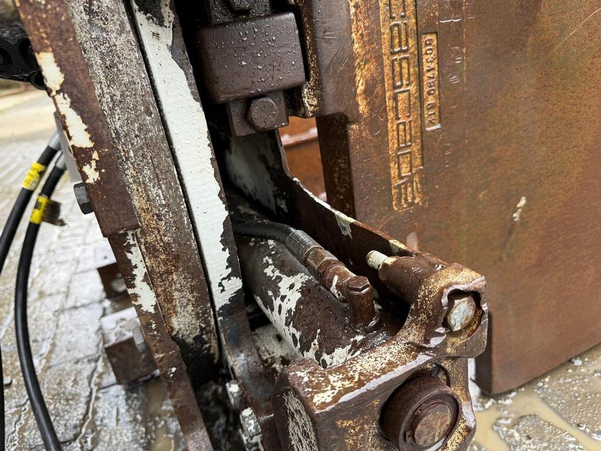 Used BALE CLAMP CASCADE CLASS 2A