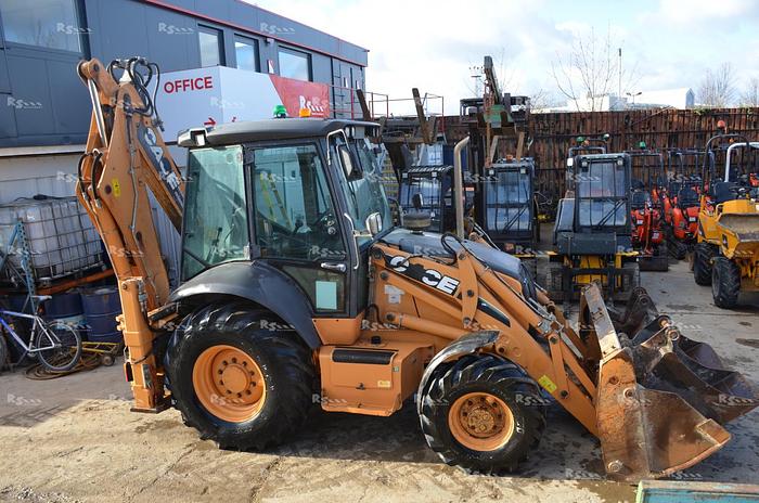 Used CASE 590ST