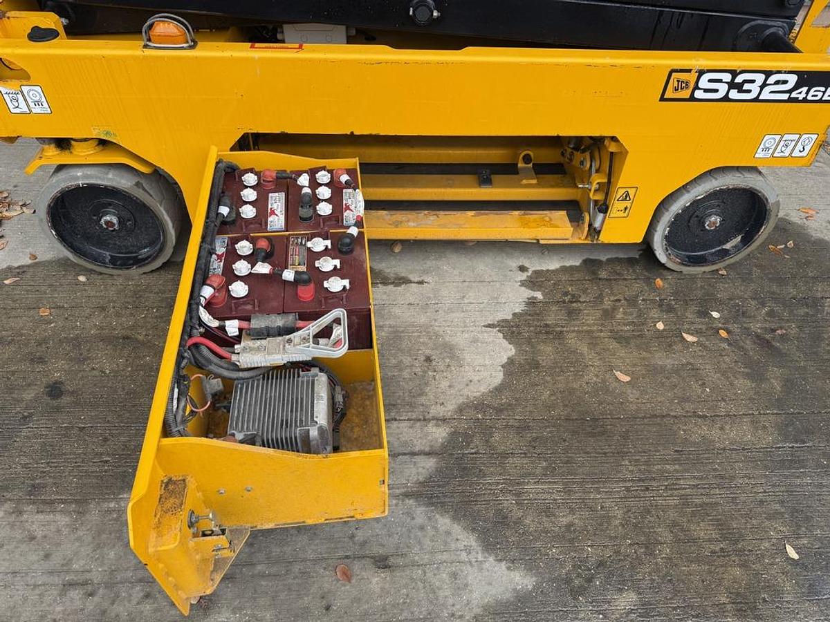 Used JCB S3246E 12m Electric Scissor Lift