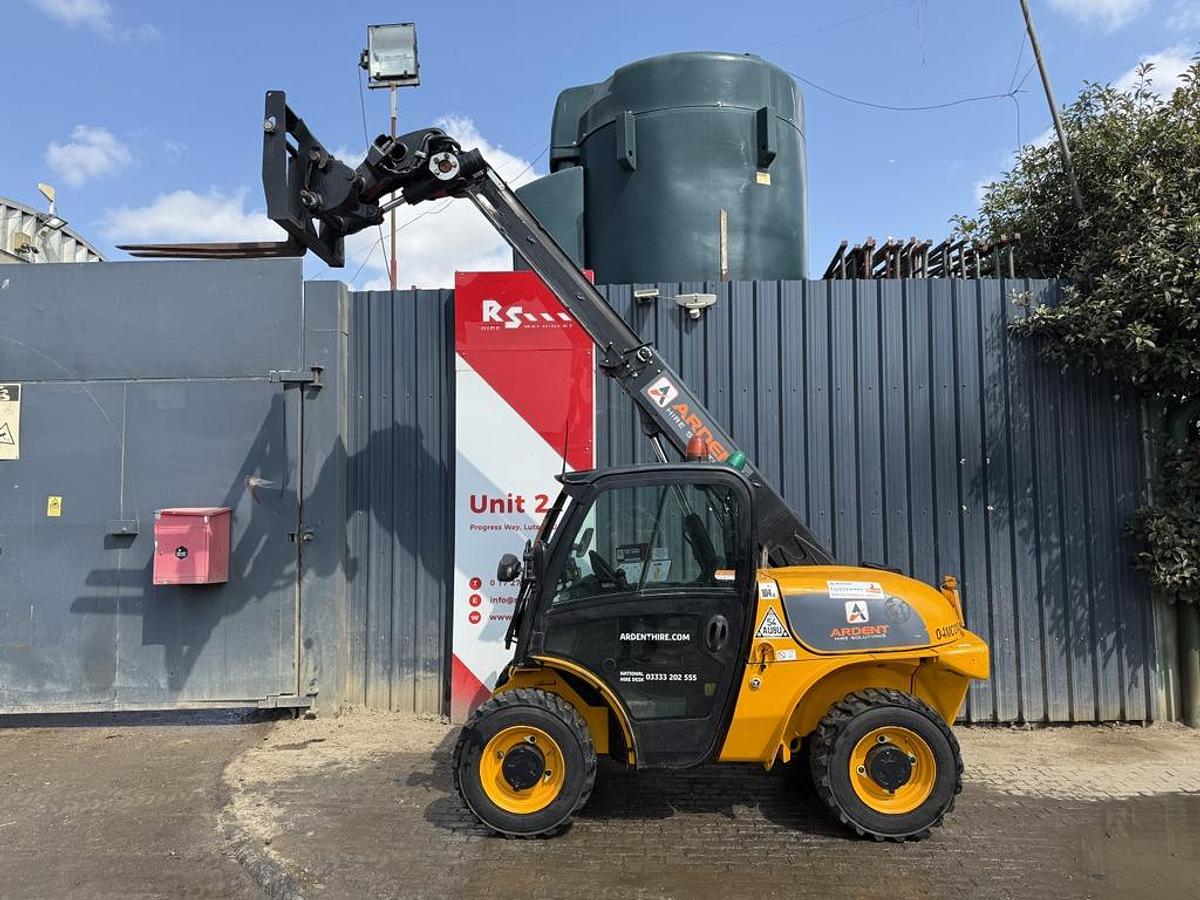 Used JCB 520-40 2t 4m Telehandler