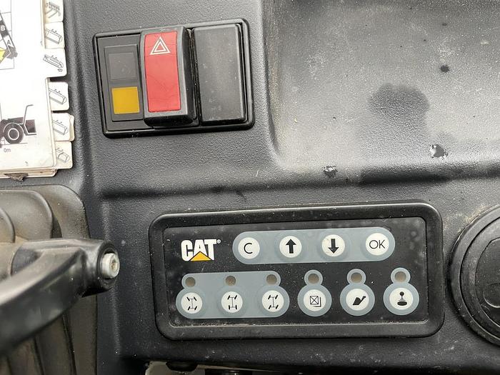 Used Caterpillar TH407 C 7,3m Telehandler