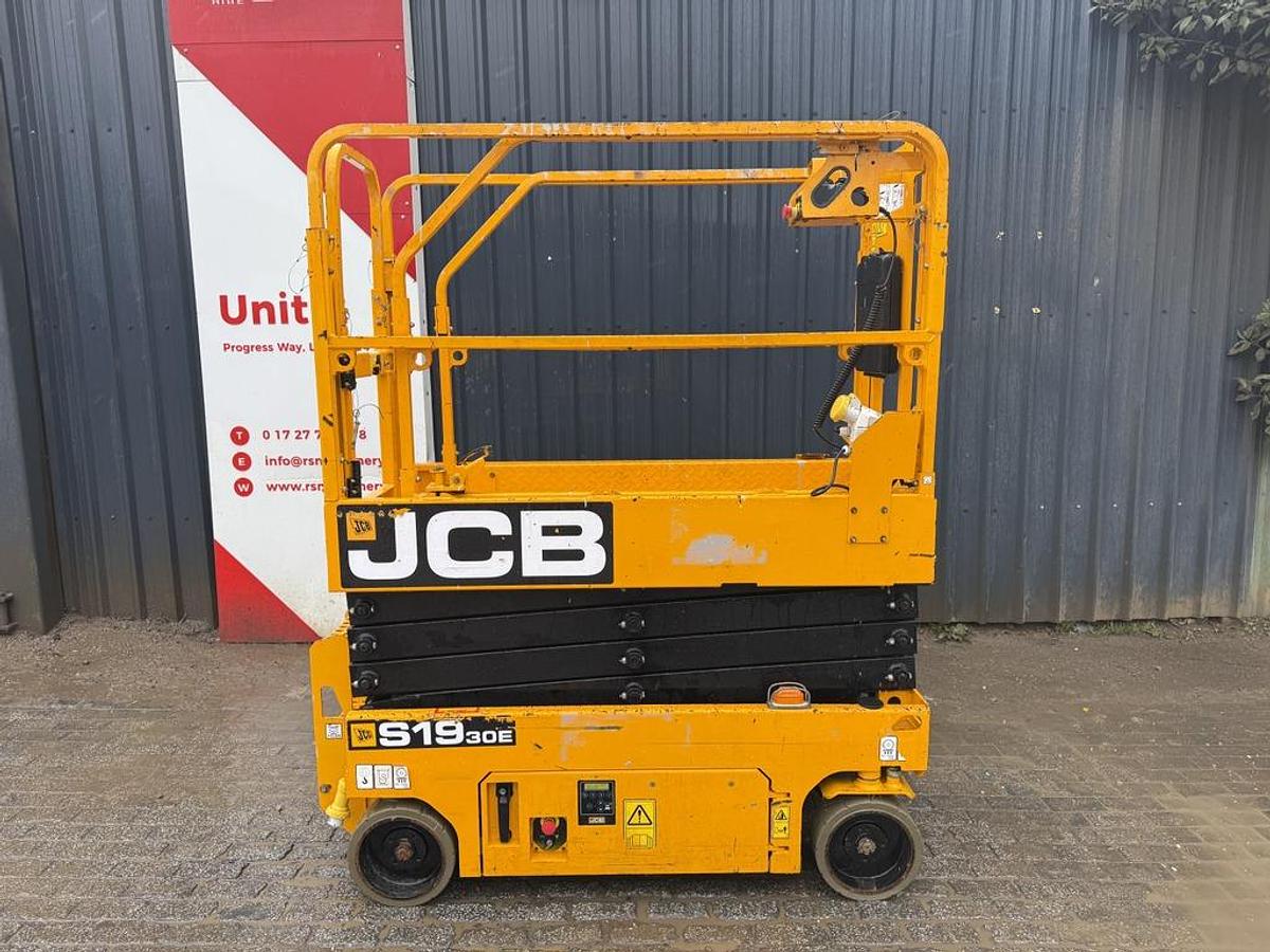 Used JCB S1930E 8m Electric Scissor Lift