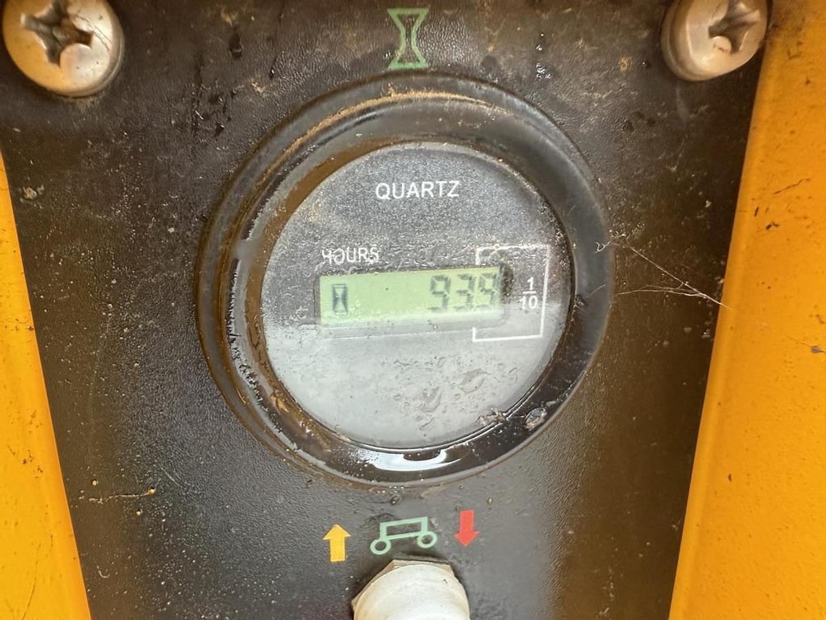 Used JCB S1930E 8m Electric Scissor Lift