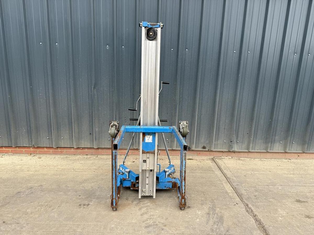 Used Genie SLA-10 Material Lift