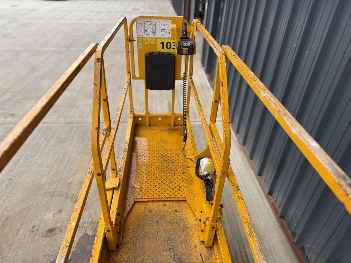 Used JCB S1930E 8m Electric Scissor Lift