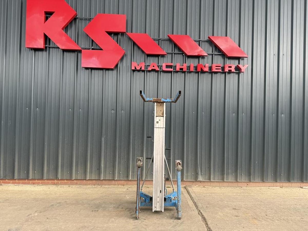 Used Genie SLA-10 Material Lift