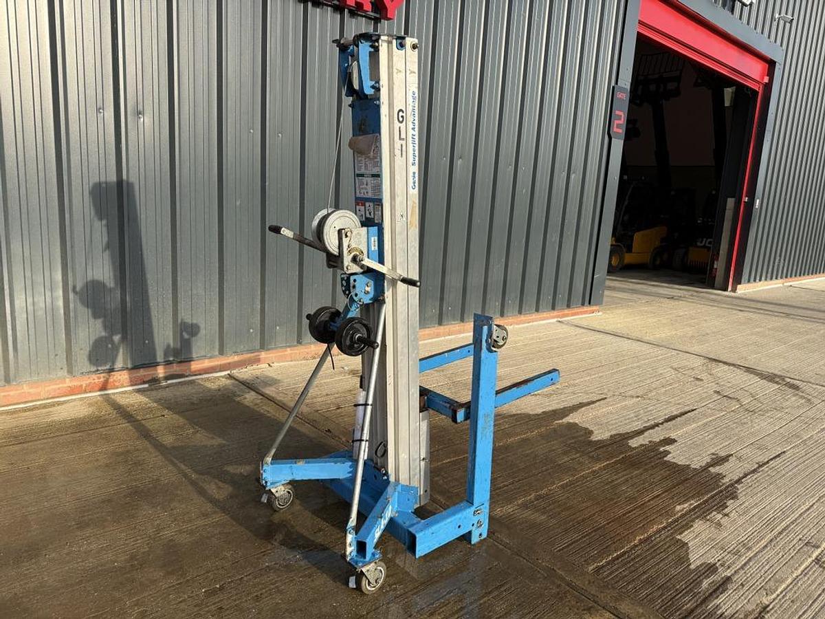 Used Genie SLA-10 Material Lift