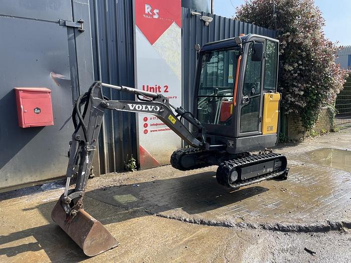 Used VOLVO EC18E