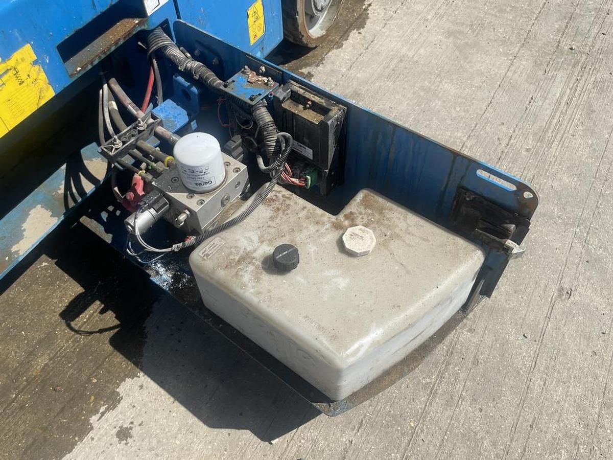 Used Genie GS2632 10m Electric Scissor Lift